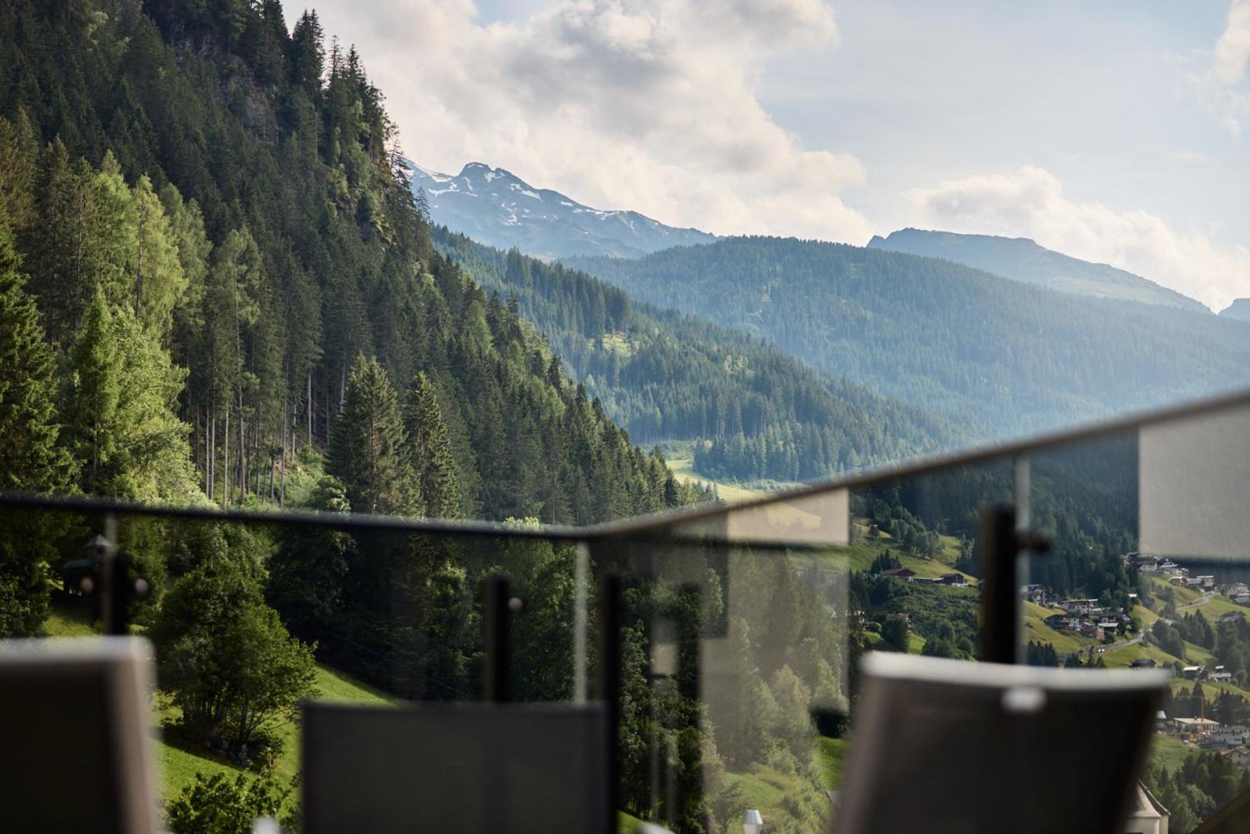 Das Luxurioese Chalet-Apartment In Der Residenz Silvretta - Inklusive Silvretta Card Premium See Buitenkant foto